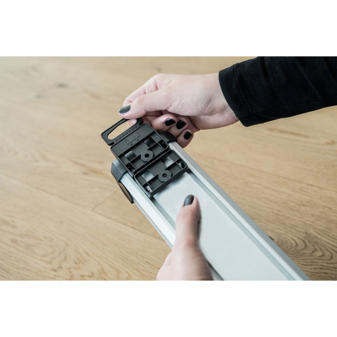 Brennenstuhl premium-alu-line stekkerdoos 12-voudig stekkerdoos (zwart zilver)