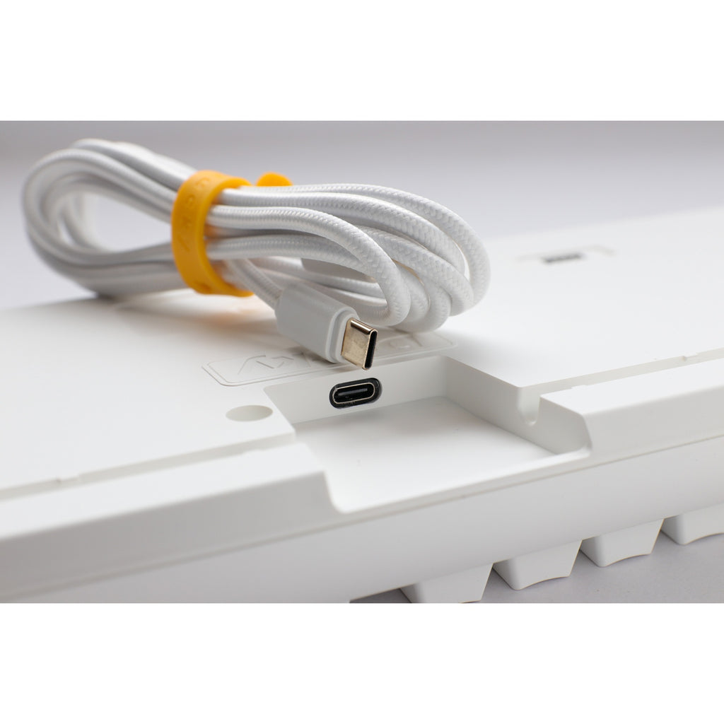 Ducky one 3 classic pure white tkl rgb mechanisch toetsenbord (wit, us lay-out (qwerty), cherry mx silent red, 80% (tkl), rgb leds, double-shot pbt, hot-swappable, quack mechanics)