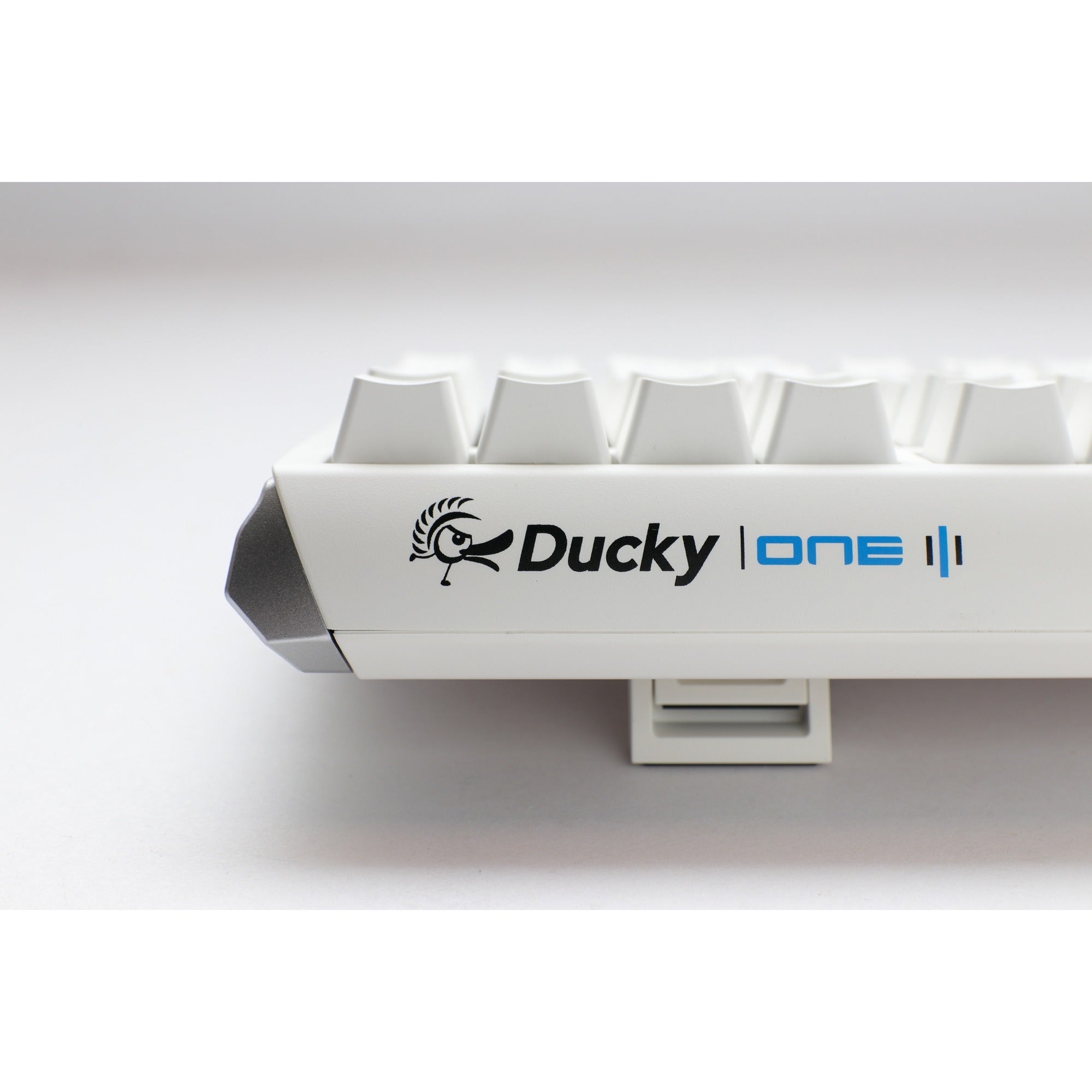 Ducky one 3 classic pure white tkl rgb mechanisch toetsenbord (wit, us lay-out (qwerty), cherry mx silent red, 80% (tkl), rgb leds, double-shot pbt, hot-swappable, quack mechanics)