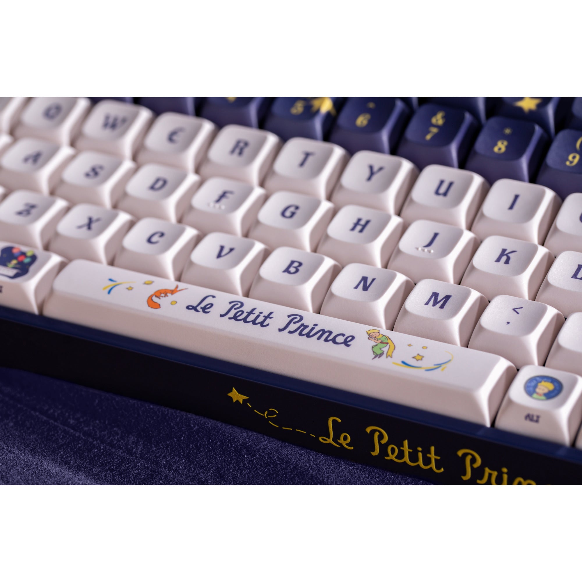 Iqunix f97 starry tryst rgb mechanisch gaming toetsenbord (donkerblauw, us lay-out (qwerty), iqunix silent rose, 96%, rgb leds, hot-swappable, pbt, 2.4ghz | bluetooth 5.1 | usb-c)
