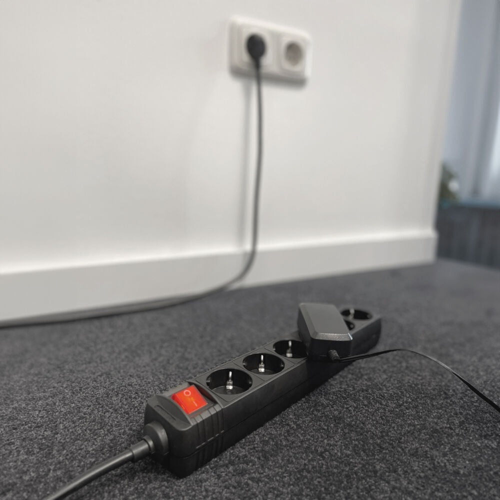 Act stekkerdoos met lichtgevende schakelaar, 6 sockets, 3 m, zwart ac2465