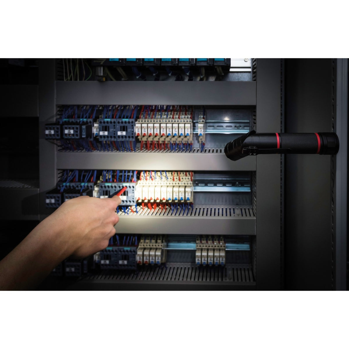 Wiha Taschenlampe mit LED-, Laser- und UV-Licht
