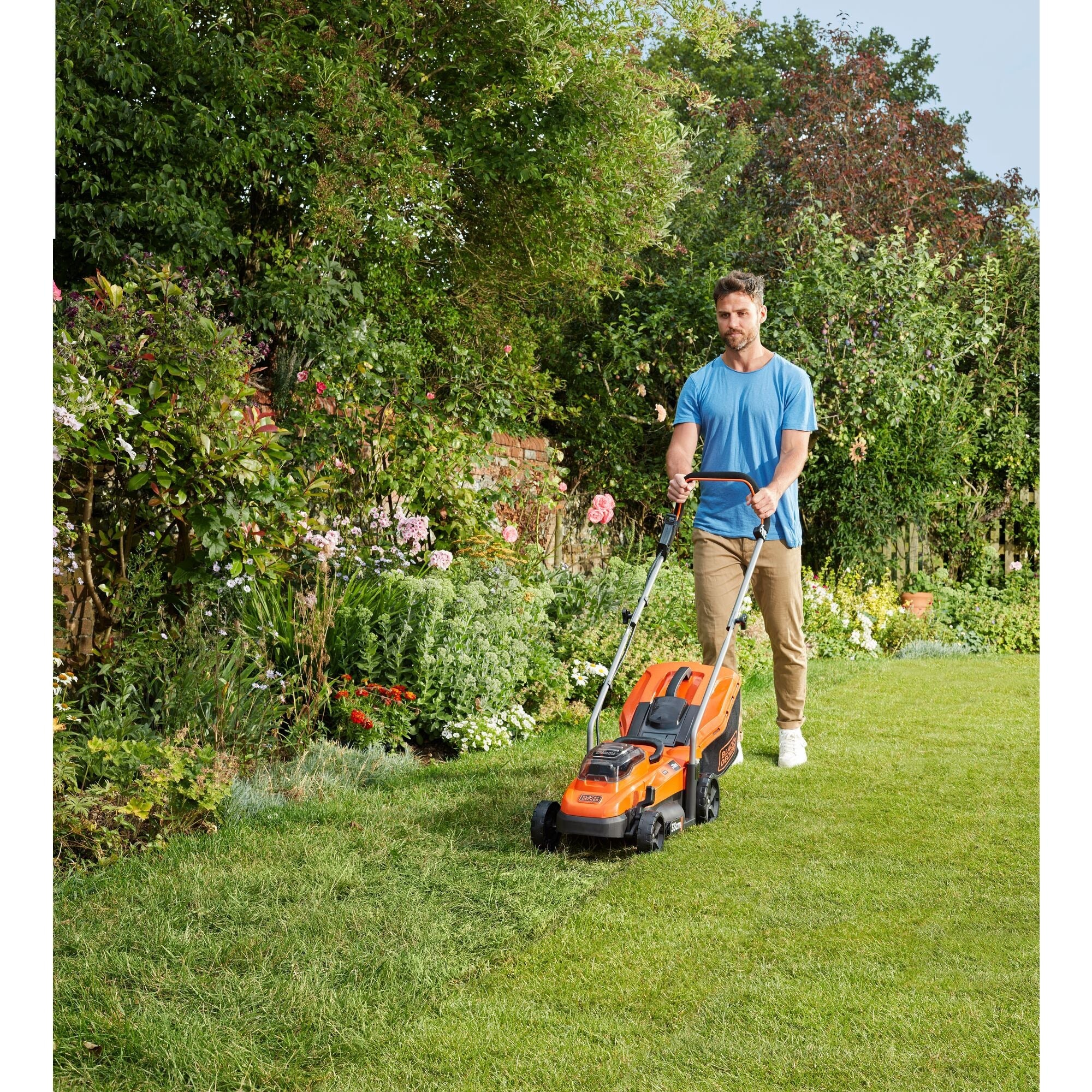Black+decker bcmw3318l2-qw 2x 18v grasmaaier (oranje zwart, 2x 18v 2.5ah accu en oplader inbegrepen)