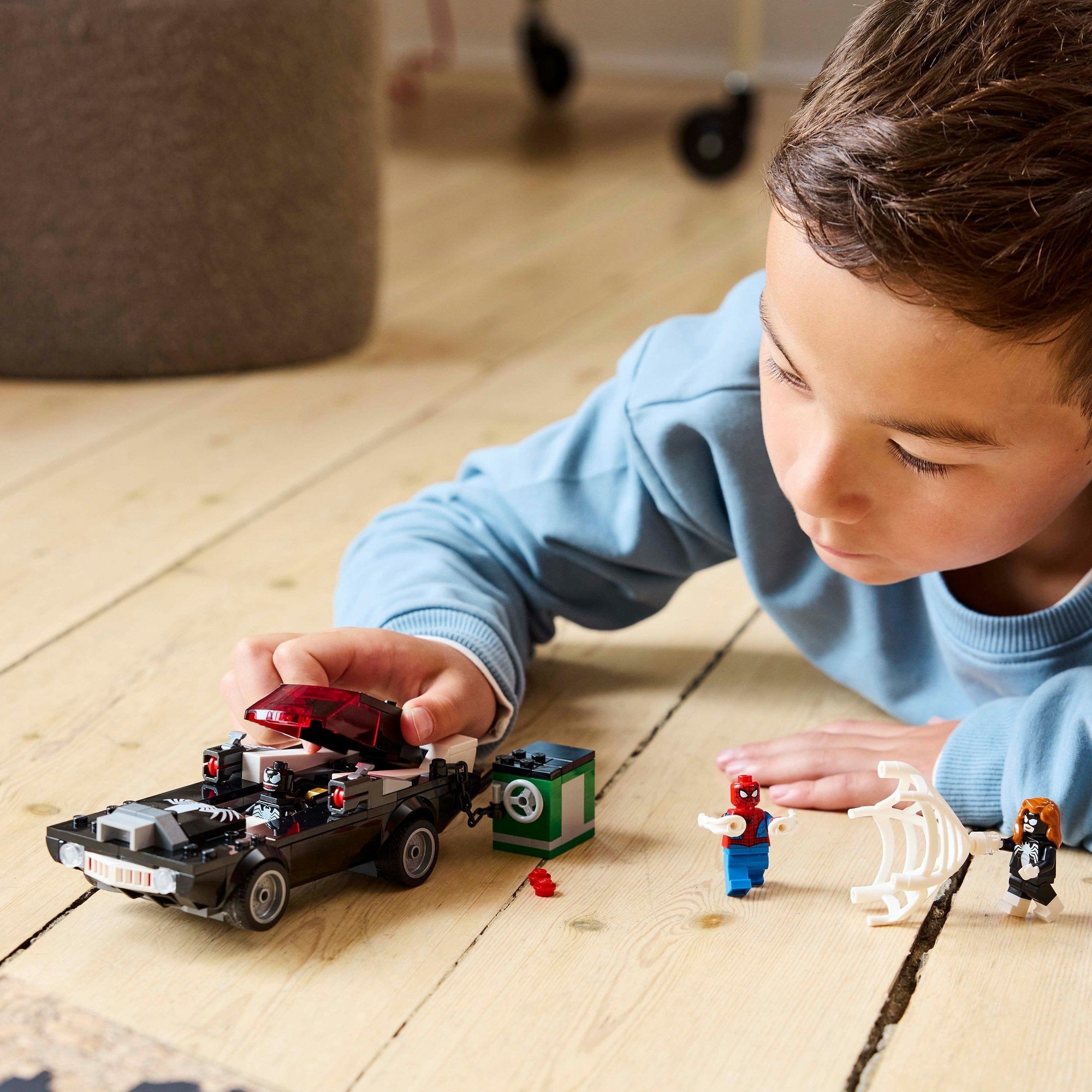 LEGO Superhelden 76309 Spider-Man vs. Venom Oldtimer