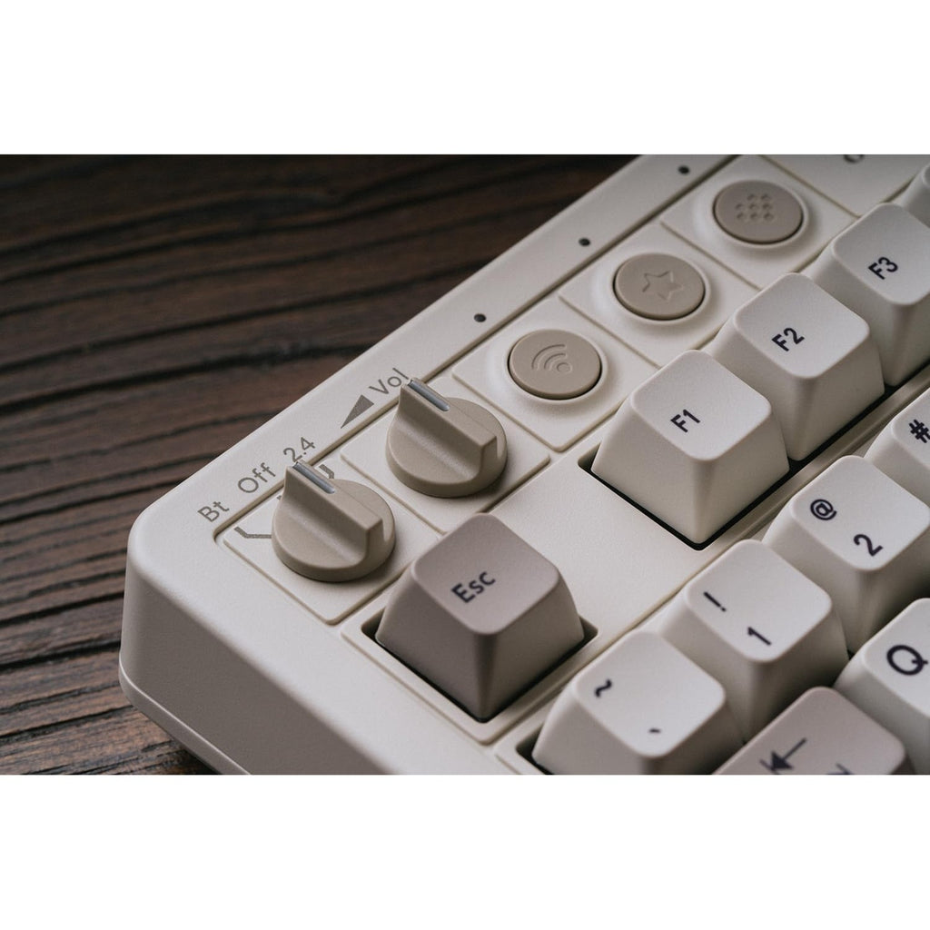 8bitdo retro mechanical keyboard m edition, gaming toetsenbord (grijs donkerrood, us lay-out, kailh box white, tkl, bluetooth low energy, wireless 2.4g, usb)