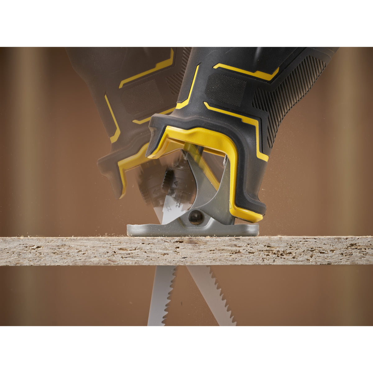 Stanley brushless v20 18v fatmax reciprozaag (zwart geel, accu, oplader en koffer inbegrepen)