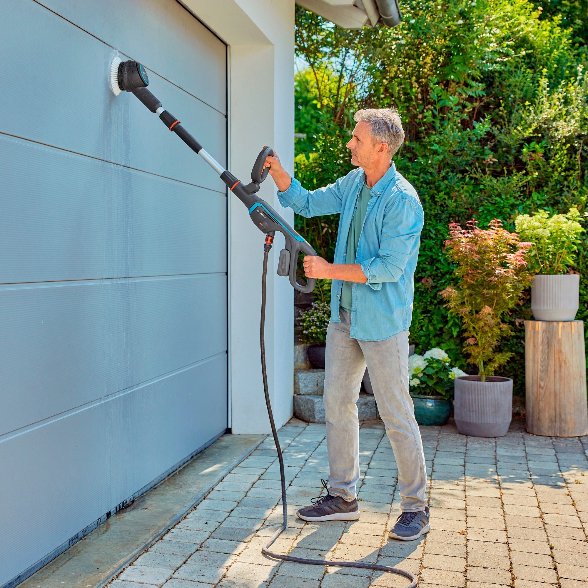 Gardena Akku-Multi-Cheater Aquabrush Universal 04 18V P4A