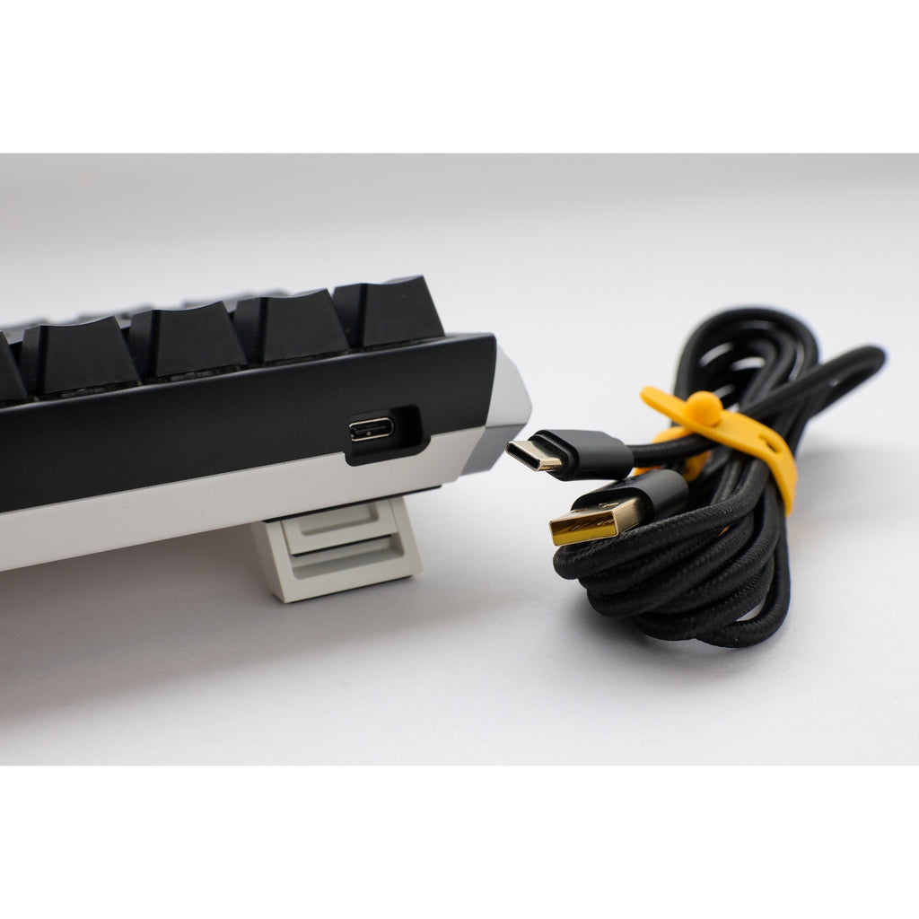 Ducky one 3 classic mini, toetsenbord (zwart wit, us lay-out, cherry mx silent red, rgb led, double-shot pbt, hot-swappable, quack mechanics, 60%)