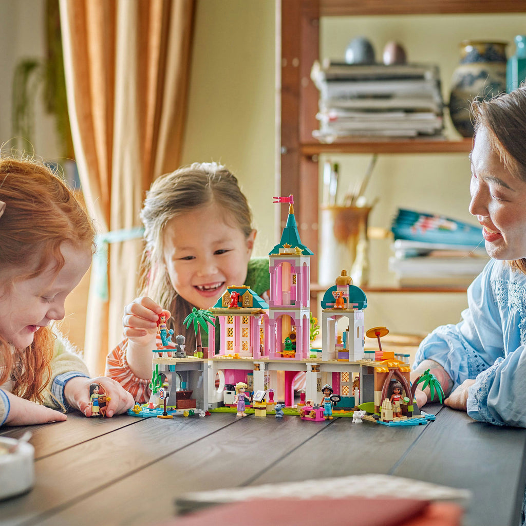 Lego disney - prinsessenkasteel en koninklijke huisdieren constructiespeelgoed (43267)