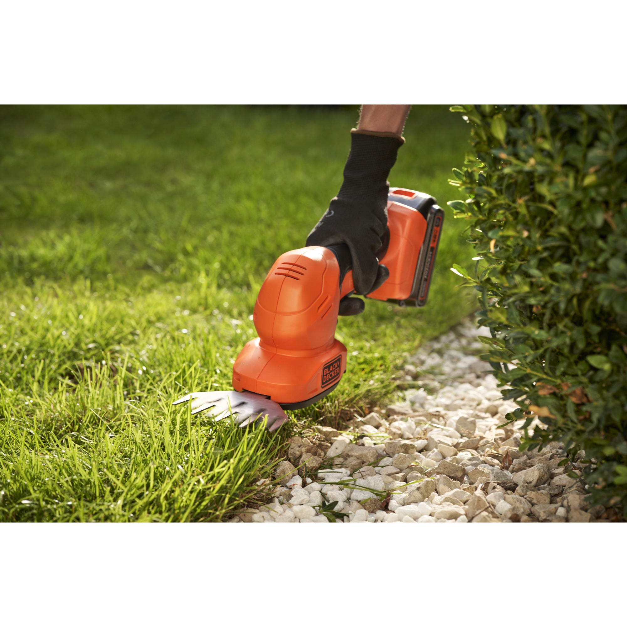 Black+decker bcss18b-xj 18v gras- en struikschaar (zonder accu) (oranje zwart, accu en oplader niet inbegrepen)