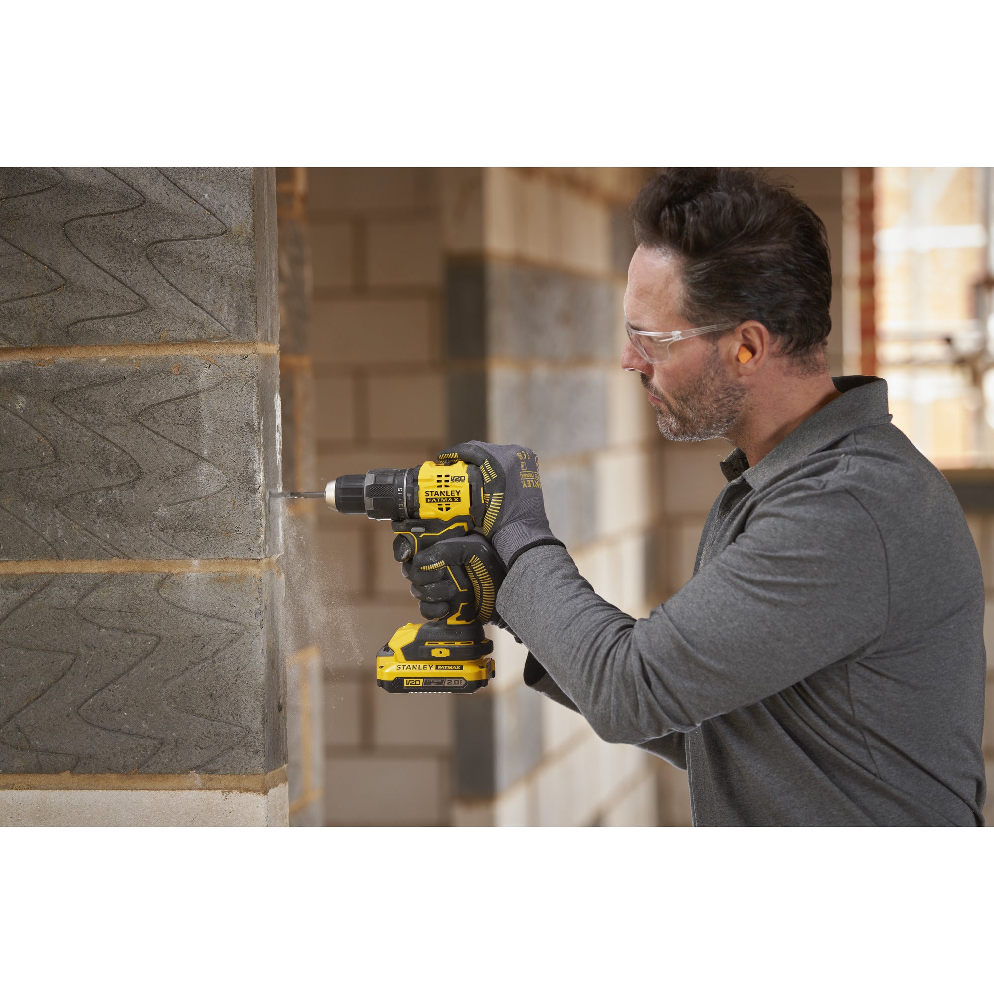 Stanley fatmax v20 18v schroefklopboormachine klopboorschroevendraaier (zwart geel, 2 accu's en oplader inbegrepen, met koffer)