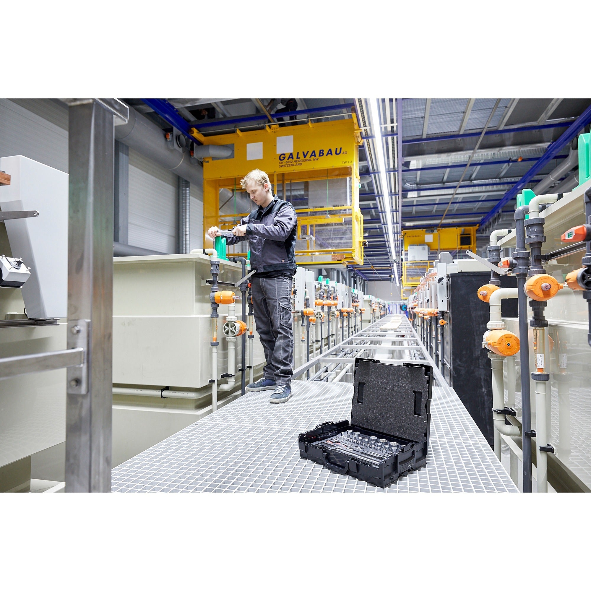Wiha dopsleutel- en bitset 1 4 en 1 2 (60-dlg. incl. l-boxx)