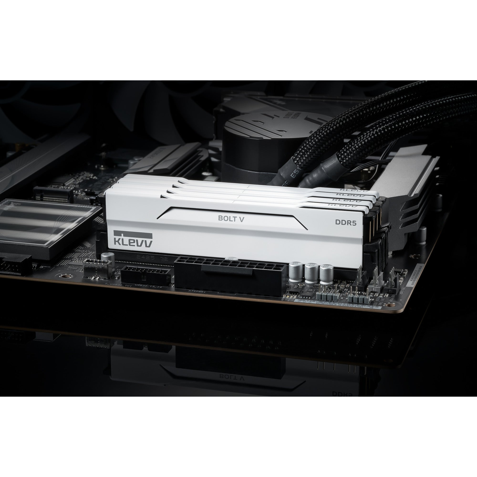 Klevv bolt v 32 gb ddr5-6000 (2x 16 gb) werkgeheugen (wit, kd5agua80-60a300i, xmp 3.0, expo)
