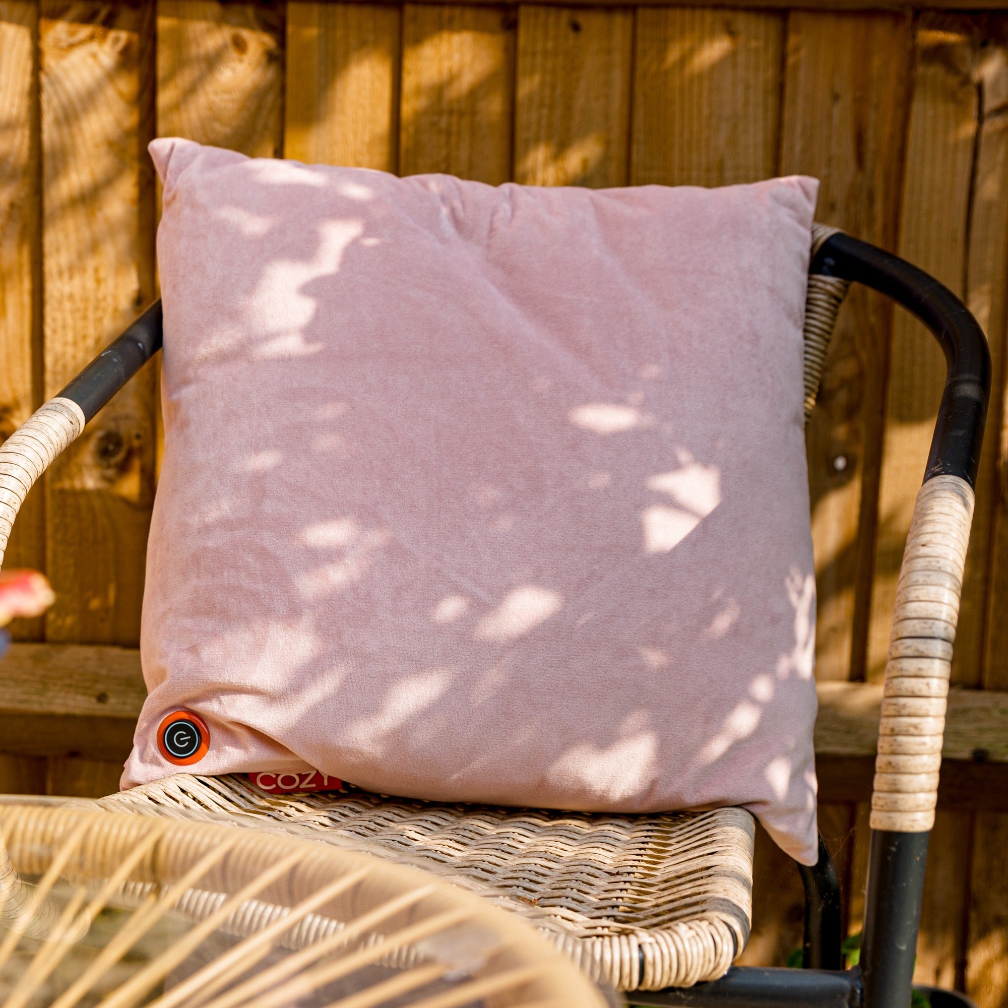 Cozy una velvet 45 x 45 cm draadloos warmtekussen (lichtroze, powerbank 5000 mah)
