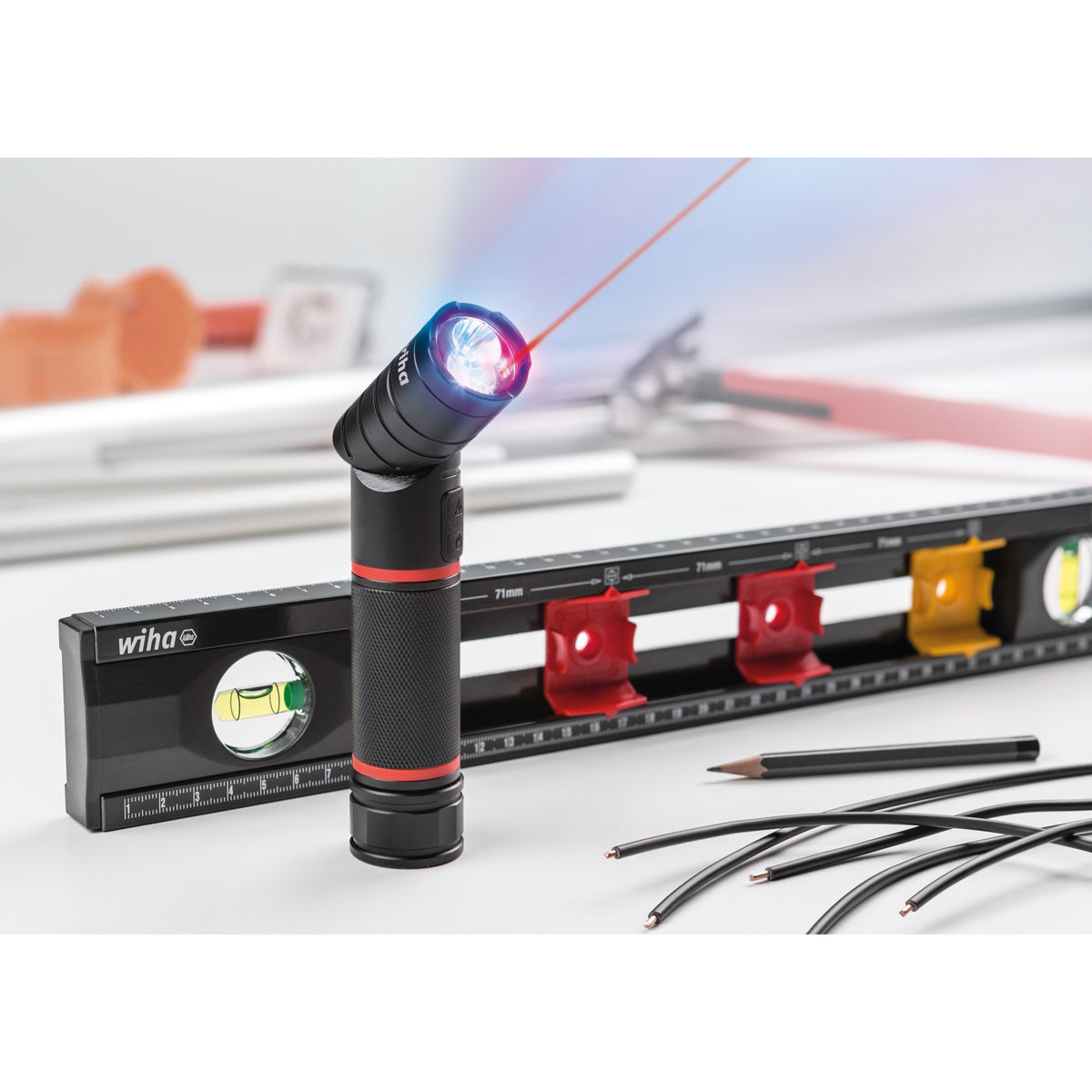 Wiha Taschenlampe mit LED-, Laser- und UV-Licht