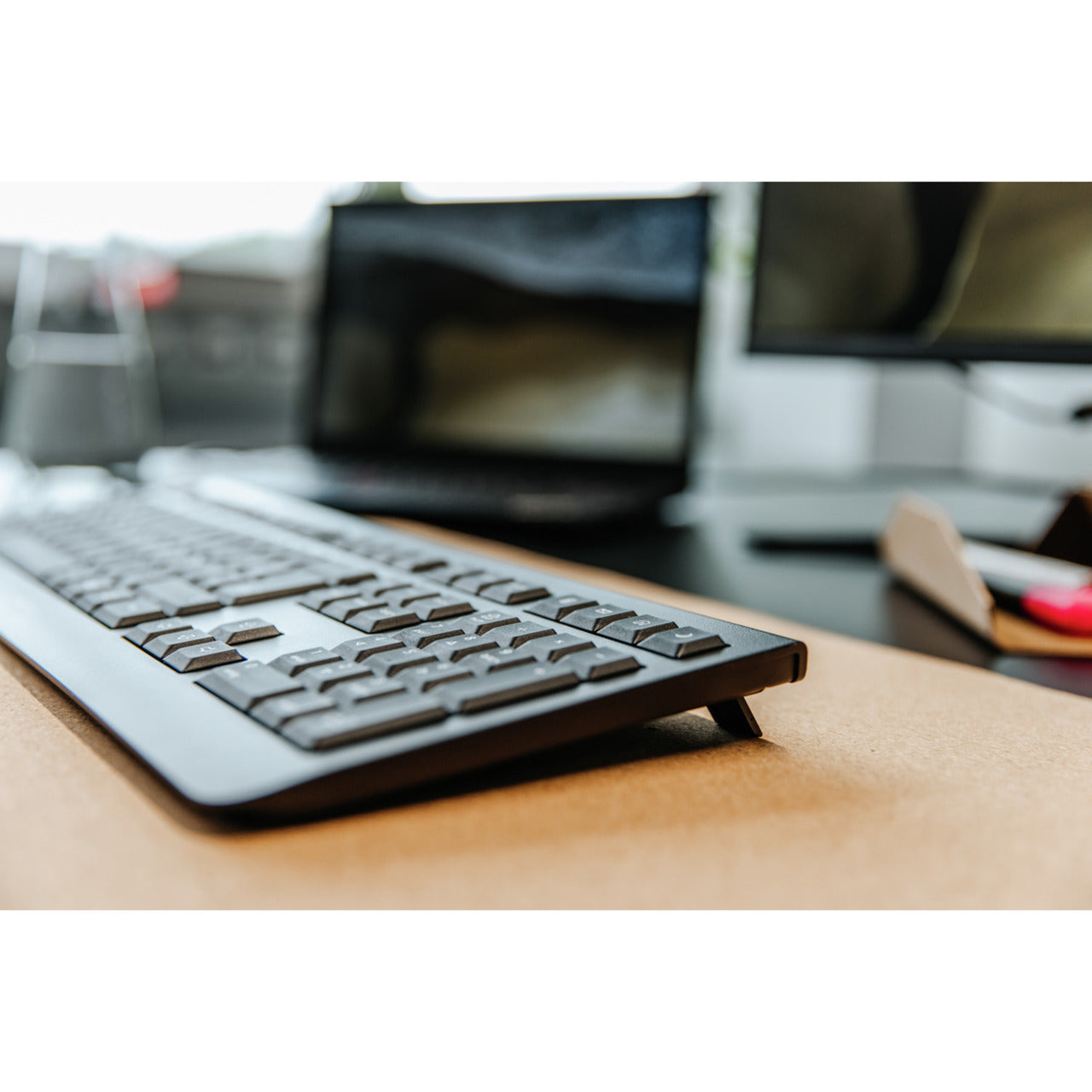 Cherry kw 3000 toetsenbord (zwart, eu lay-out (qwerty), rubberdome, 100%, 2,4ghz)