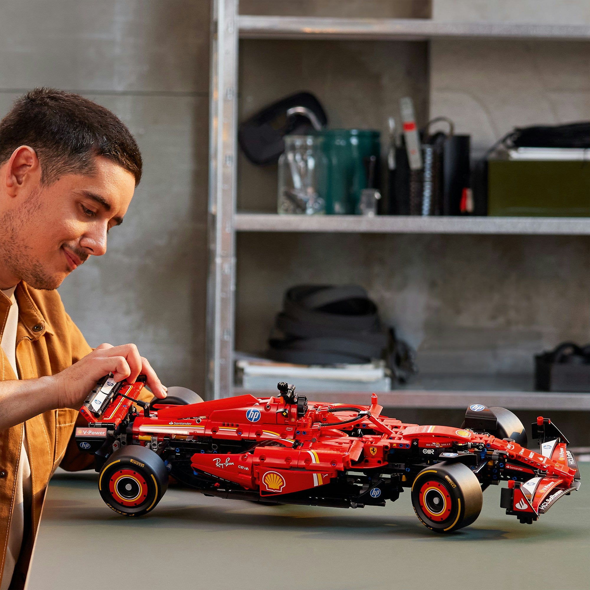 LEGO Technic 42207 Ferrari SF-24 Formel-1-Rennwagen