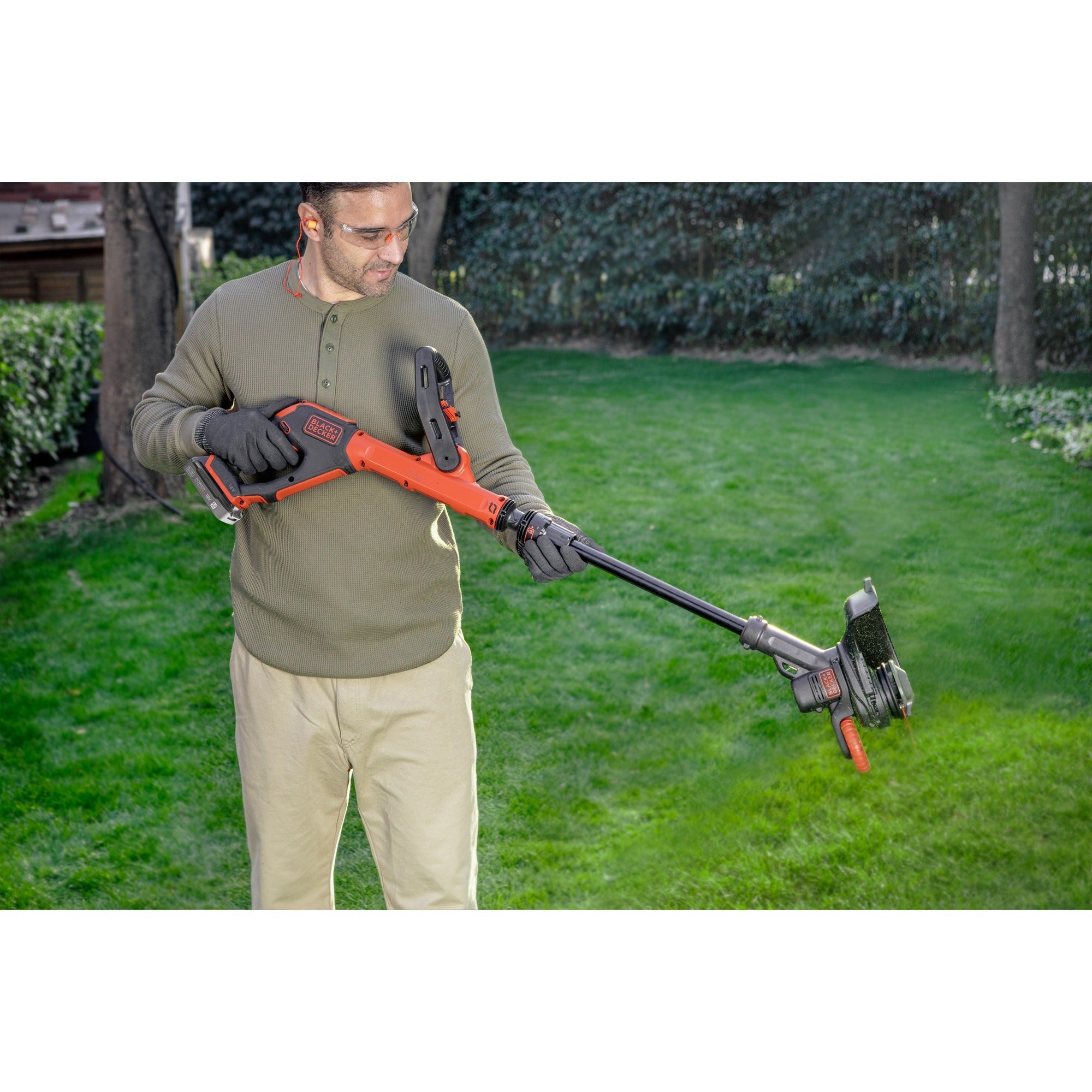 Black+decker 18v trimmer met 2 messen en accu grastrimmer (zwart oranje, 25 cm, accu inbegrepen)