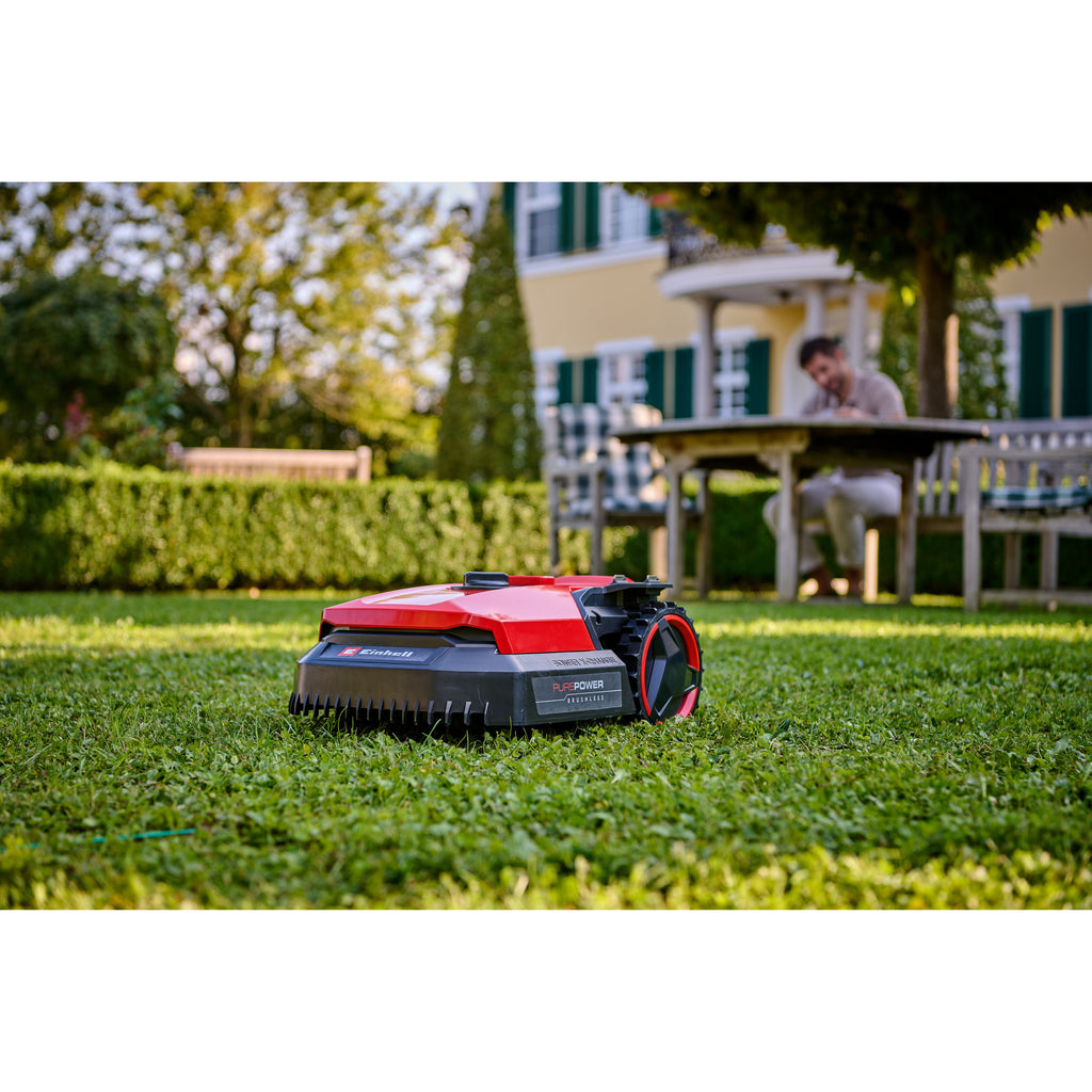 Einhell freelexo 500 robotmaaier (rood zwart, 2.5 ah power x-change plus accu + laadstation inbegrepen)