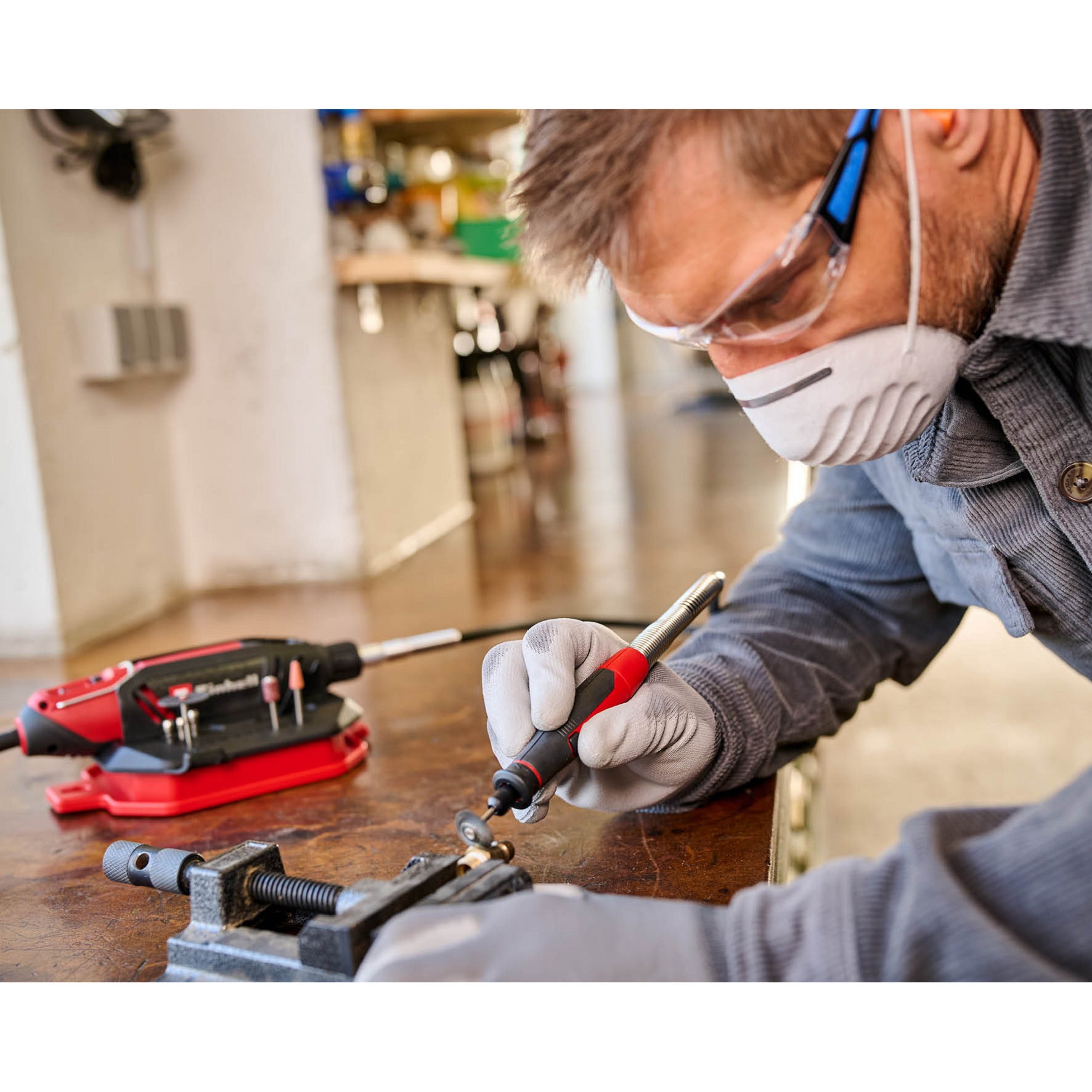 Einhell tc-mt 150 e slijp- graveermachine graveermachines (rood zwart, incl. 117-delige accessoireset in praktische opbergdoos)