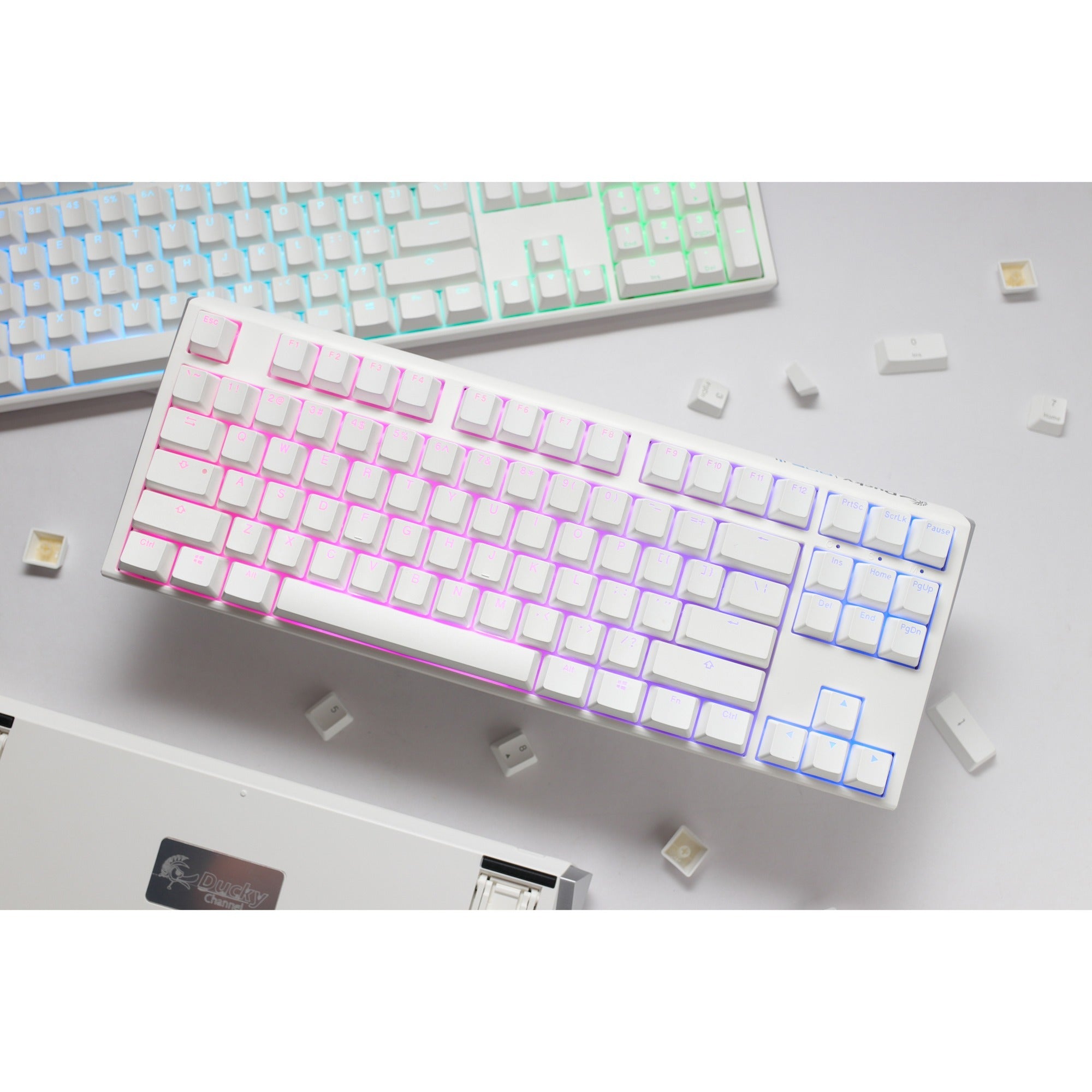 Ducky one 3 classic pure white tkl, toetsenbord (wit, us lay-out, cherry mx red, rgb led, double-shot pbt, hot-swappable, quack mechanics, 80%)