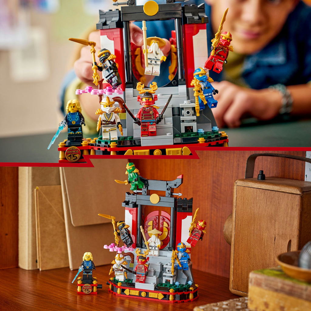 LEGO Ninjago 71866 15. Jubiläums-Display mit Ninja-Figuren