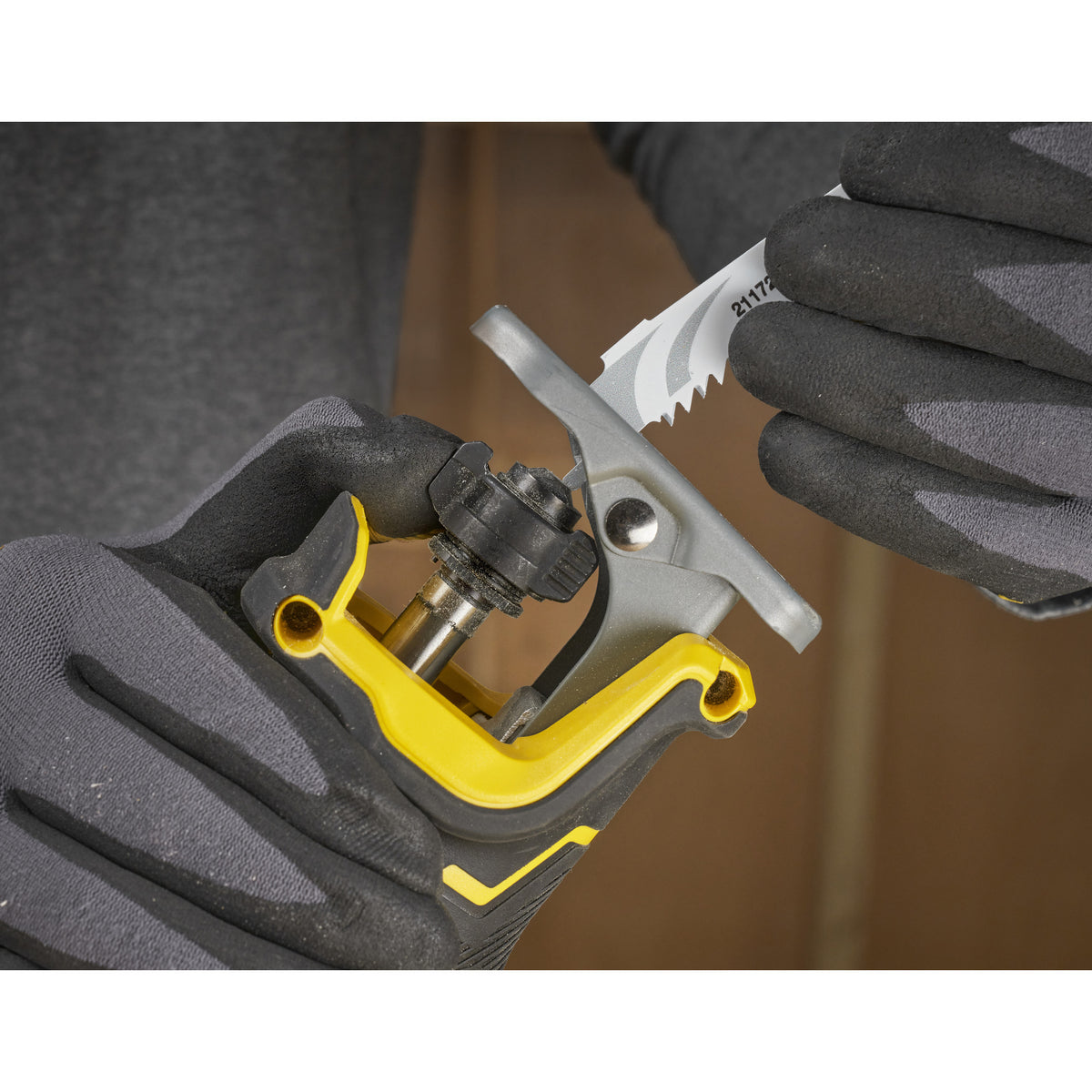 Stanley brushless v20 18v fatmax reciprozaag (zwart geel, accu, oplader en koffer inbegrepen)