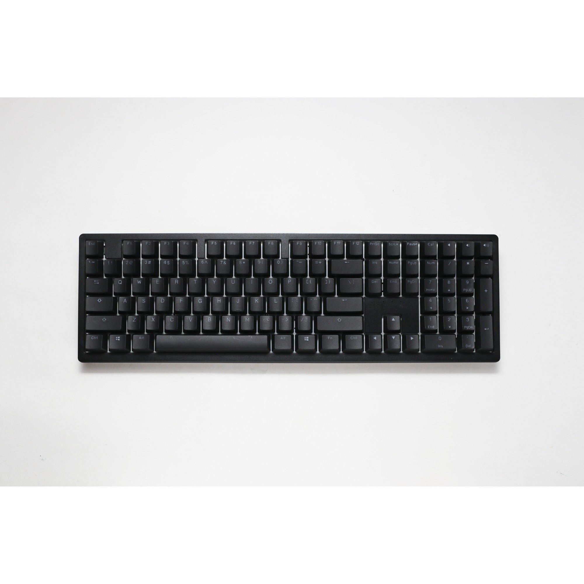 Ducky zero 6108 classic black, gaming toetsenbord (zwart wit, us lay-out, cherry mx2a red, rgb leds, double-shot pbt, hot swap, 2.4ghz | bluetooth | usb-c)