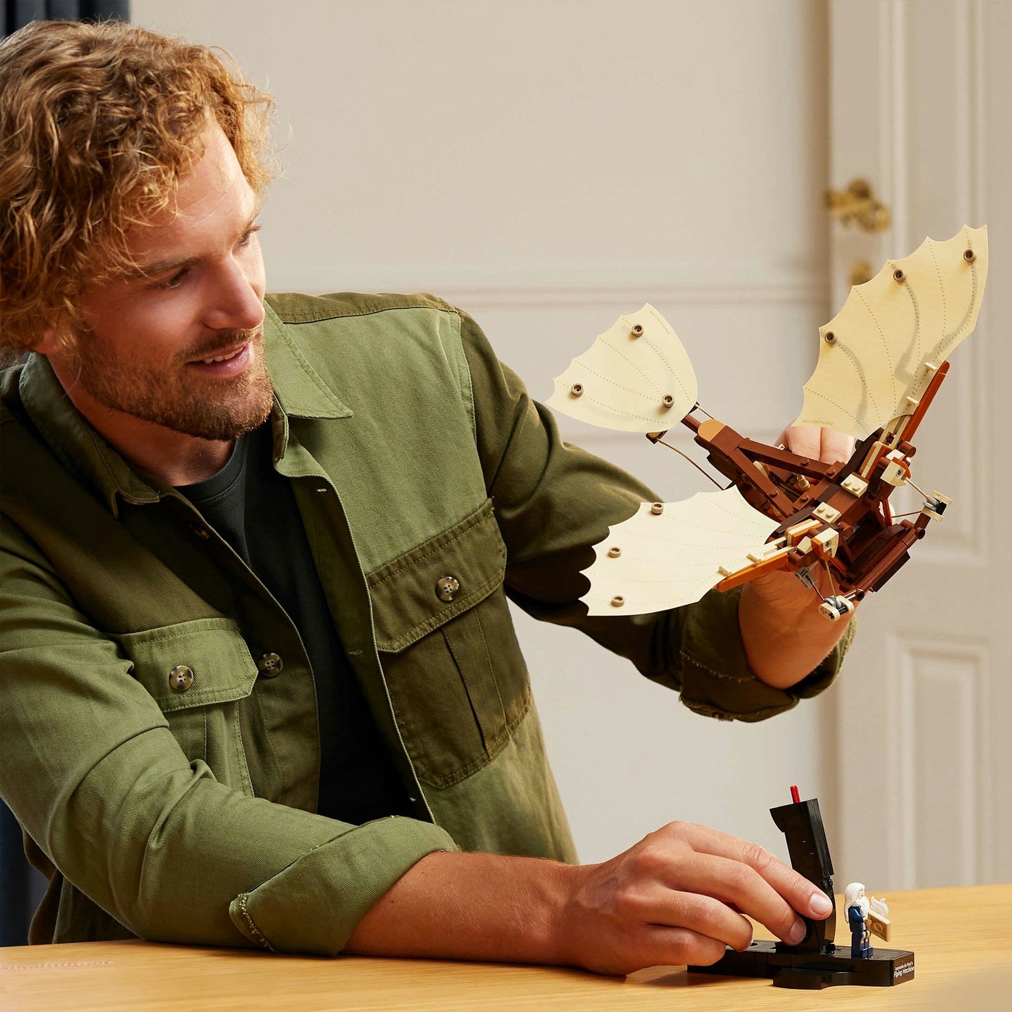 LEGO Icons - Leonardo da Vincis fliegende Maschine Bausatz (10363)