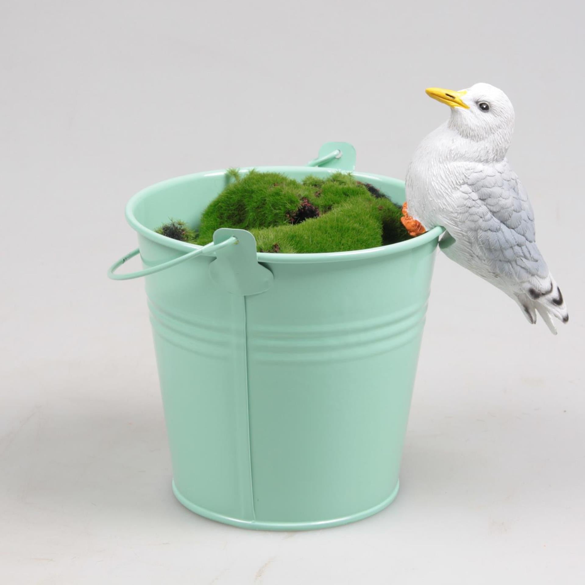 Season inspired decoration pothanger vogel meeuw