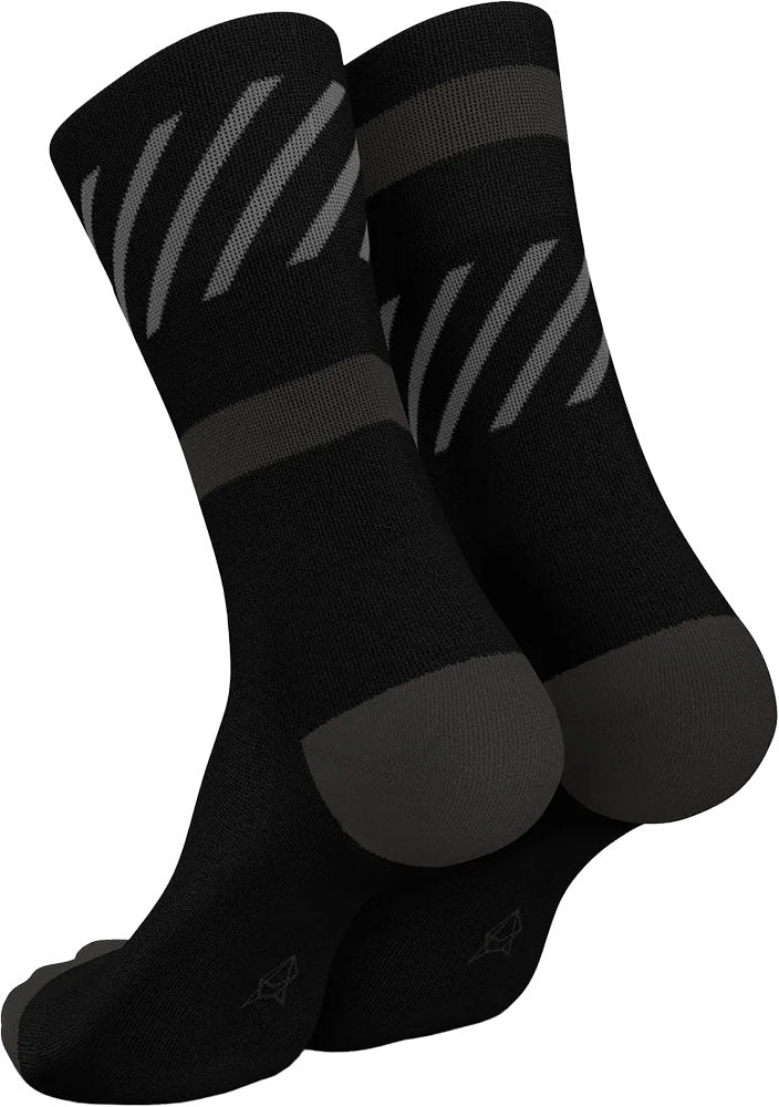 Incylence disrupts - running socks