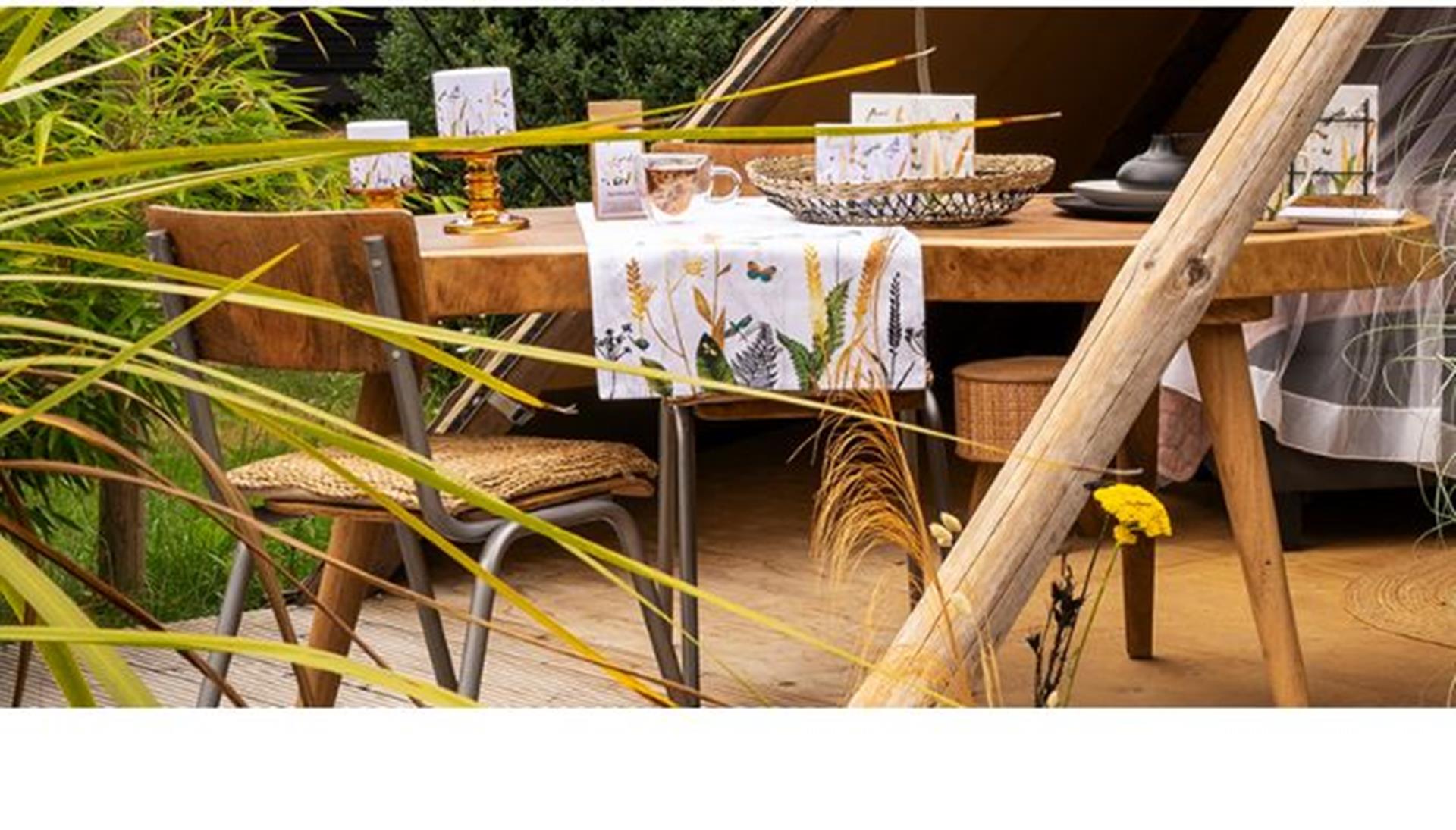 Ambiente mok ornamental flowers white