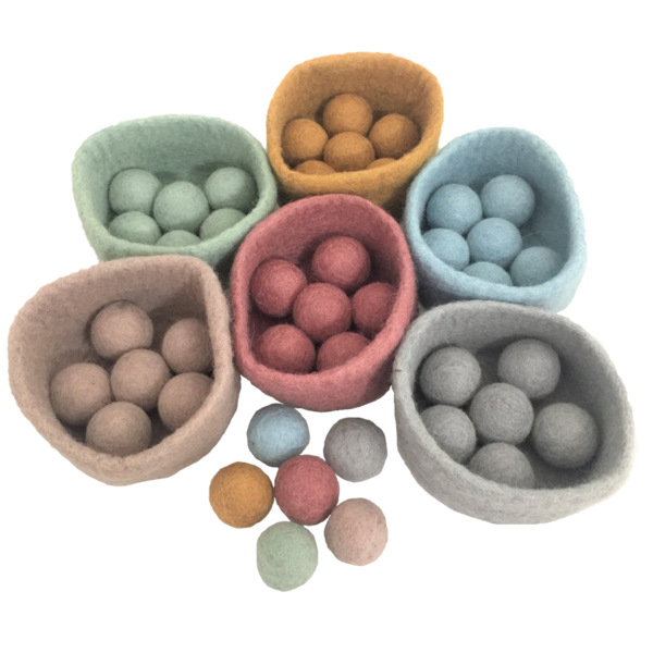 Papoose Toys Papoose Toys Earth Ball Bowl Set 6 0+